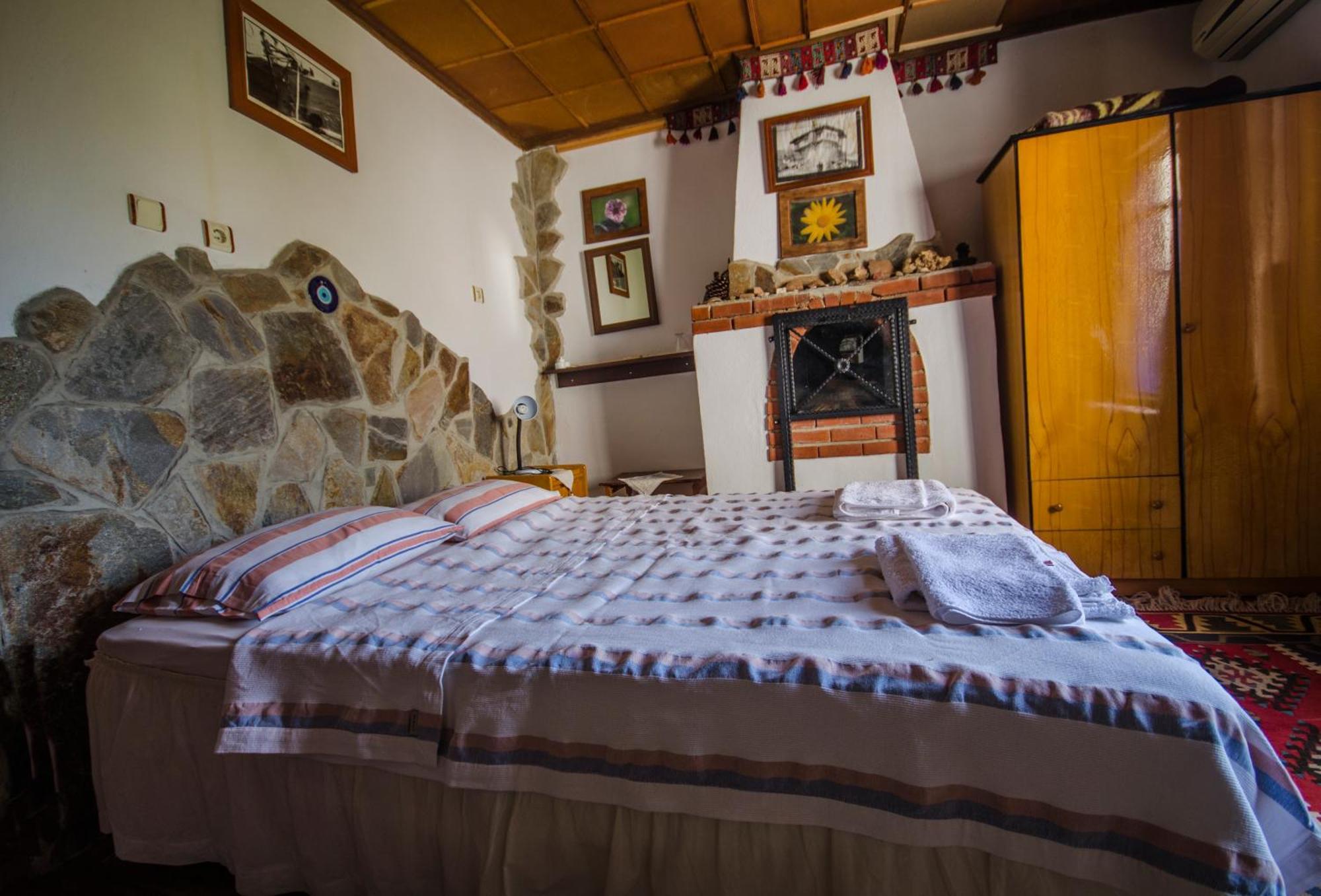 Agora Pansiyon Kapikiri Quarto foto